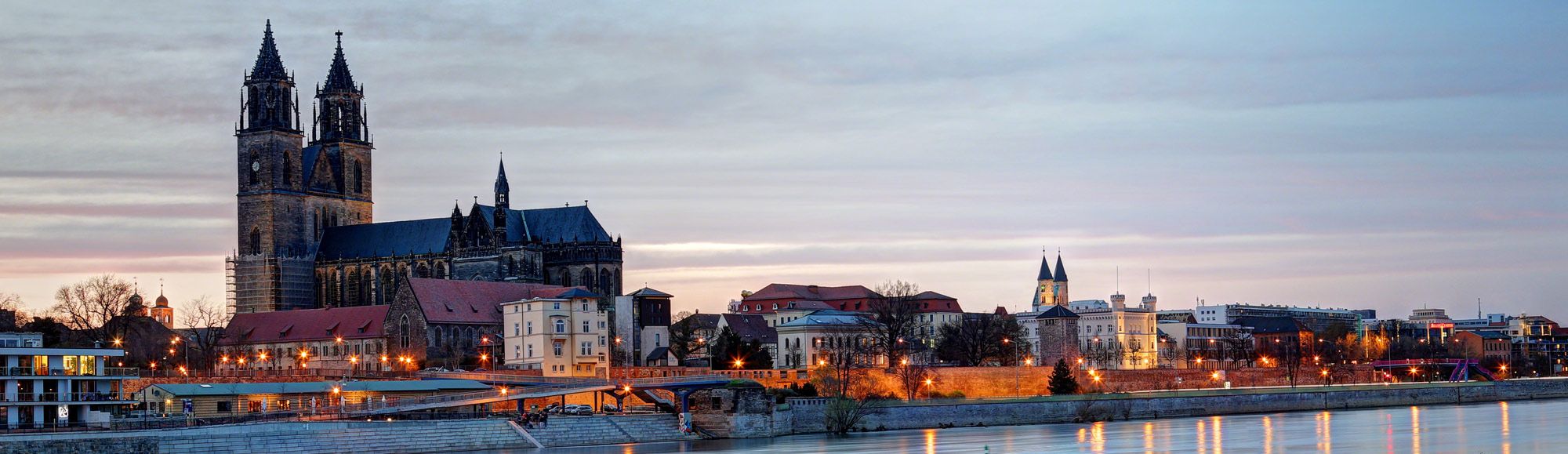 Magdeburg am Abend, Skyline